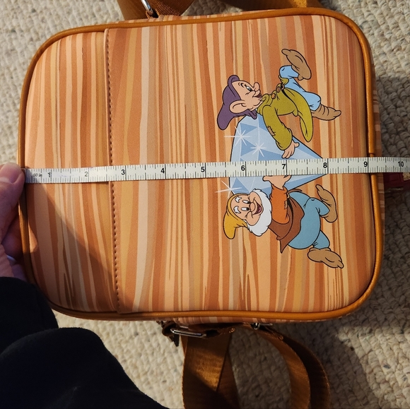 Disney Snow White Cross Body Purse Buckle Down - Picture 7 of 10